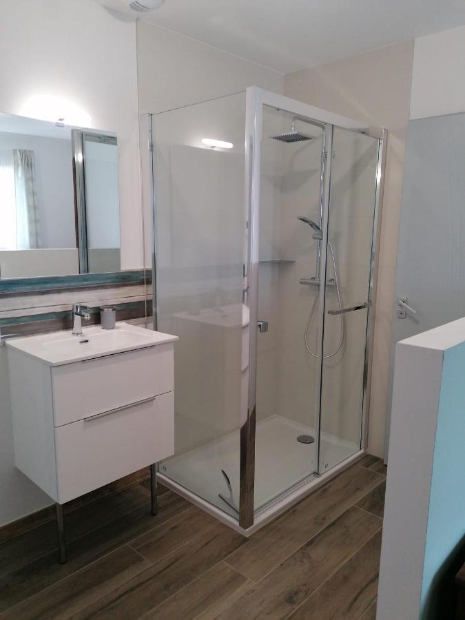 Chambre Vue Lac Av Piscine Prunieres Екстер'єр фото